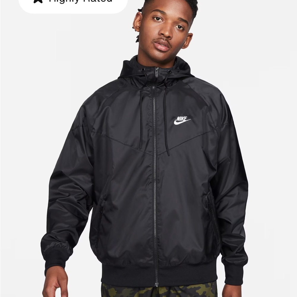 Worn twice paid $100 Men’s small Nike Sportswear Windrunner